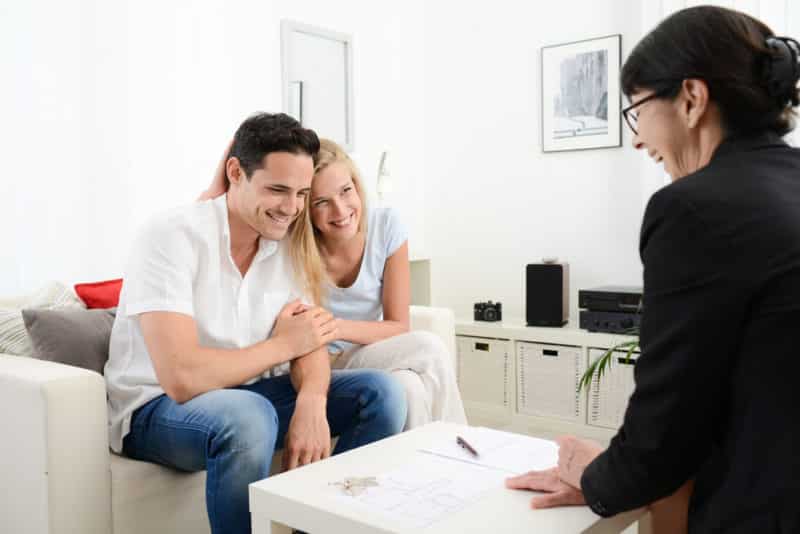 PRO couple planning to buy home shutterstock 302097734 e1508176420830