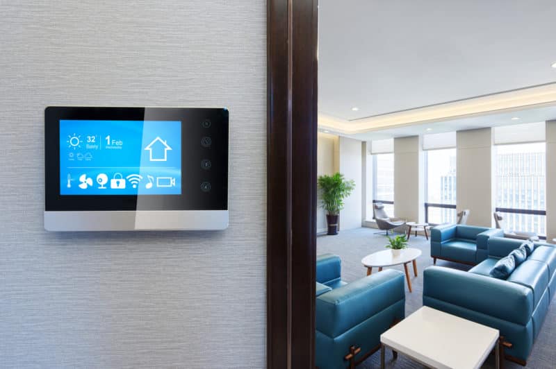 TECH smart thermostat connected home Wi Fi wifi BIGSTOCK e1520529995476